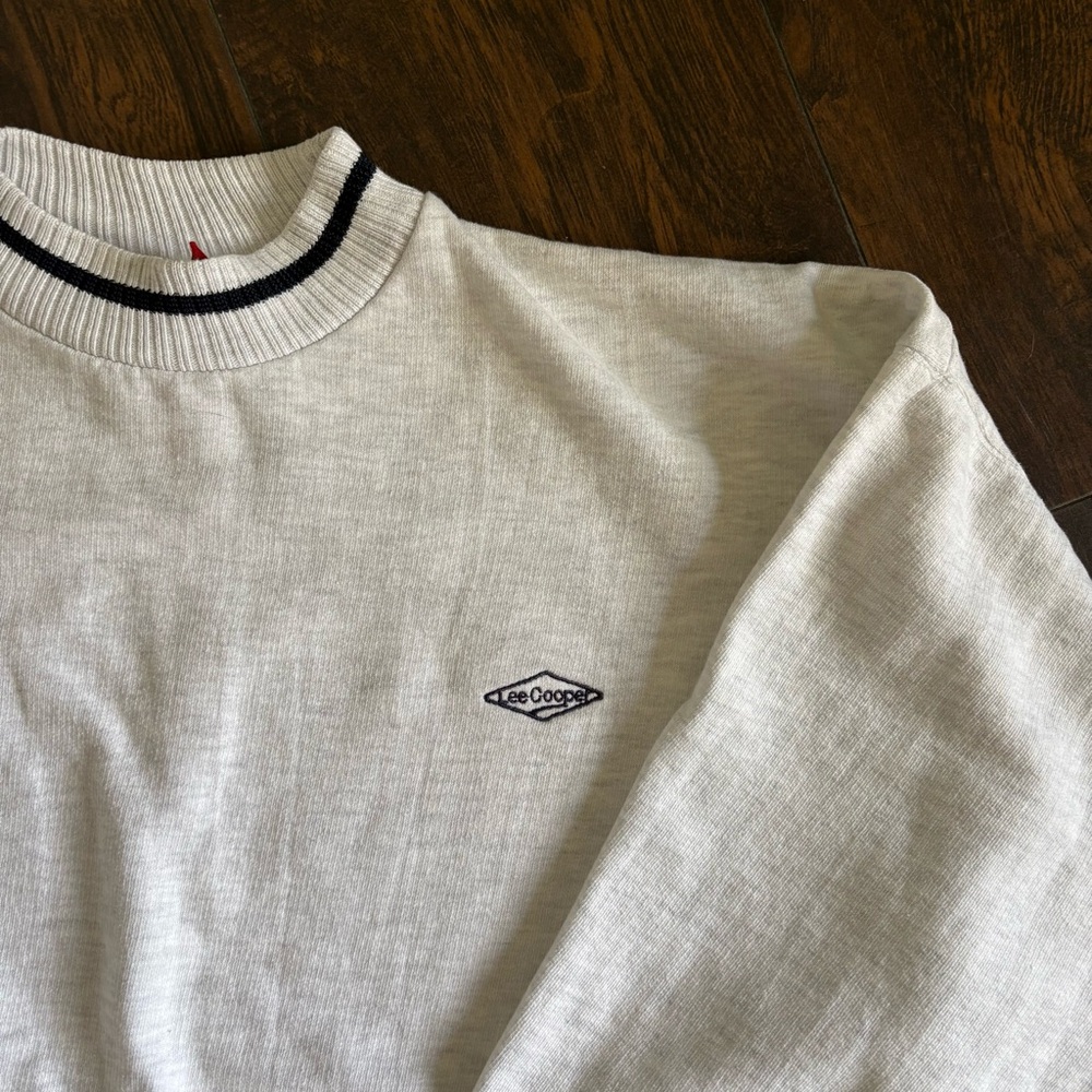Lee Light Gray Crewneck Sweater